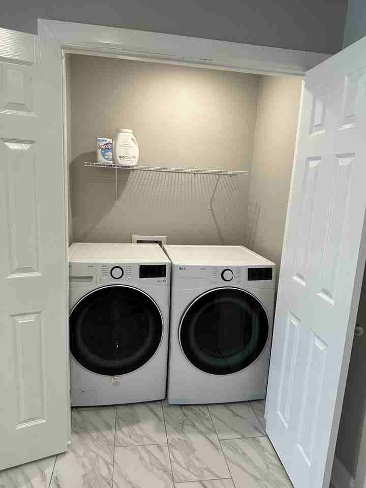 Swiss St - Photo 6 of 9