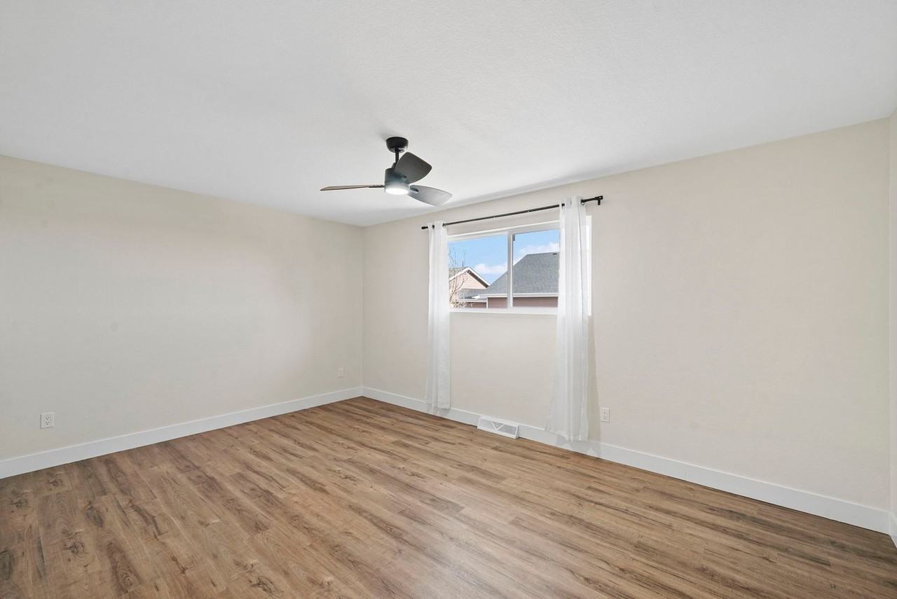 6364 Julian St - Photo 7 of 20
