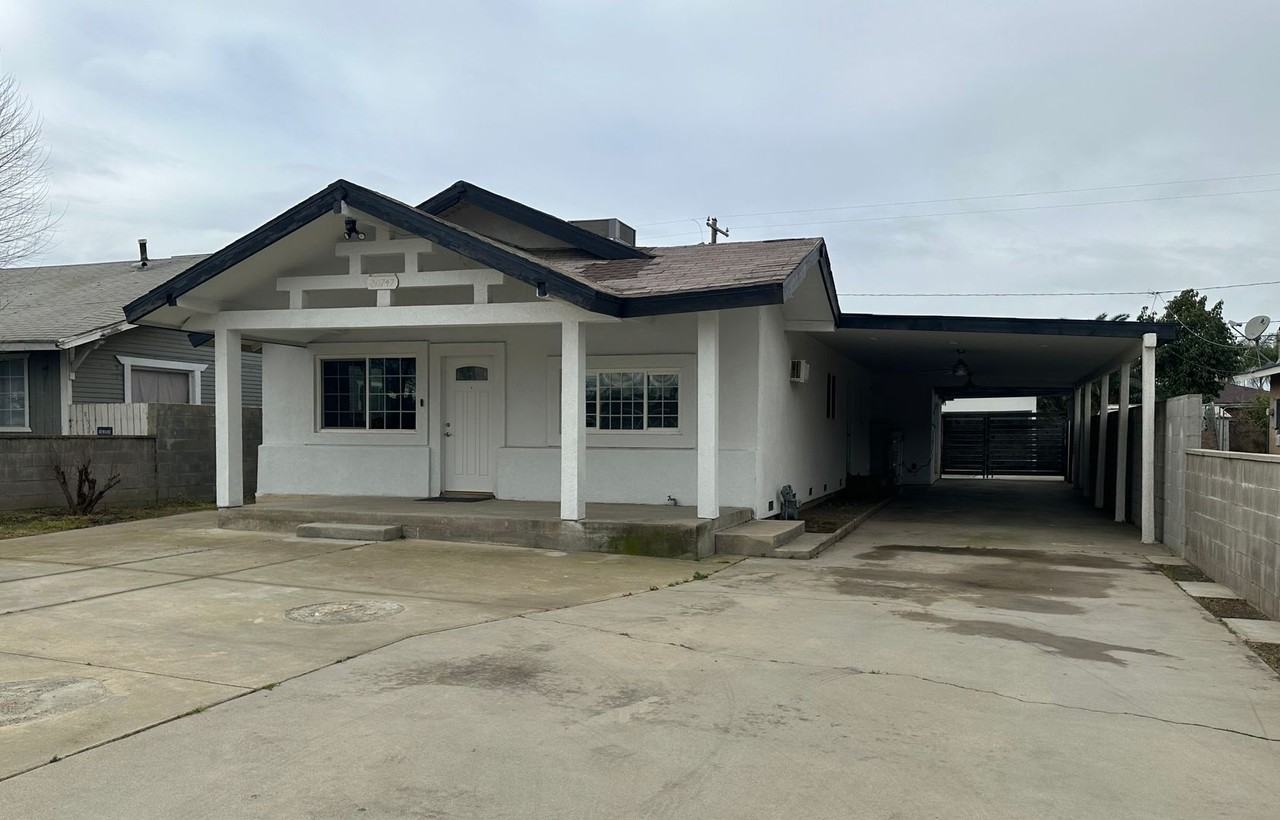 30747 Commercial Rd - Photo 2 of 18