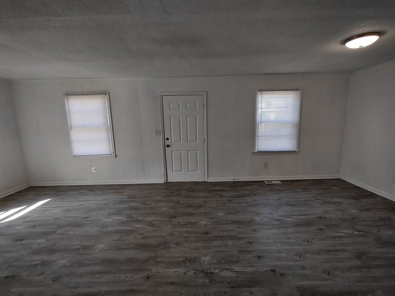 1413 Philthurman Rd - Photo 4 of 15