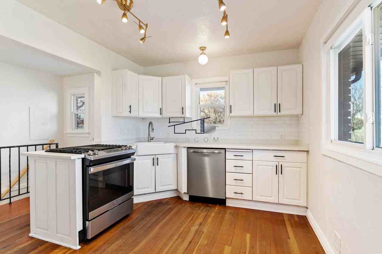 72701 72701 - 1132 W 1800 N - Photo 3 of 35