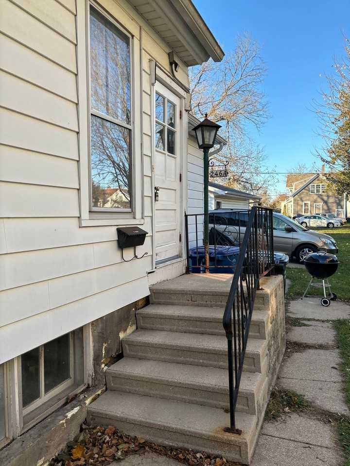 246 W 14th Ave. - Photo 2 of 16