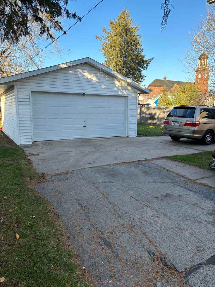 246 W 14th Ave. - Photo 3 of 16