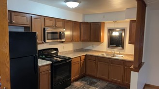 1920 Lathrop Ave. (16 Unit) - Photo 1 of 1