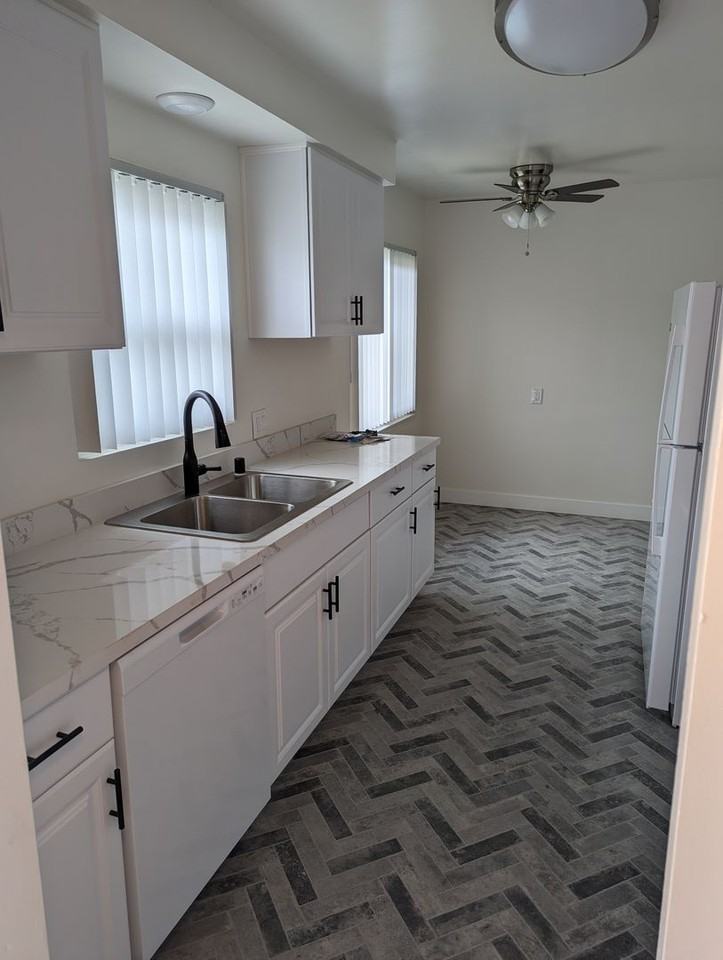 6776 Hibiscus Dr - Photo 2 of 19