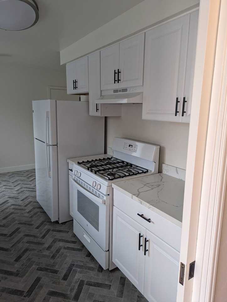 6776 Hibiscus Dr - Photo 3 of 19