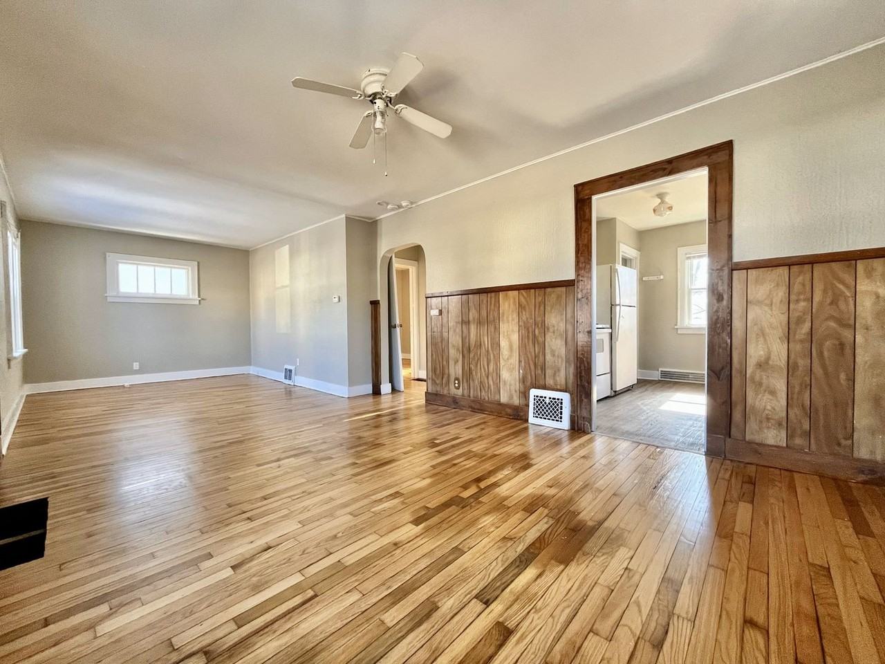 1251 Emerson Ave - Photo 3 of 17