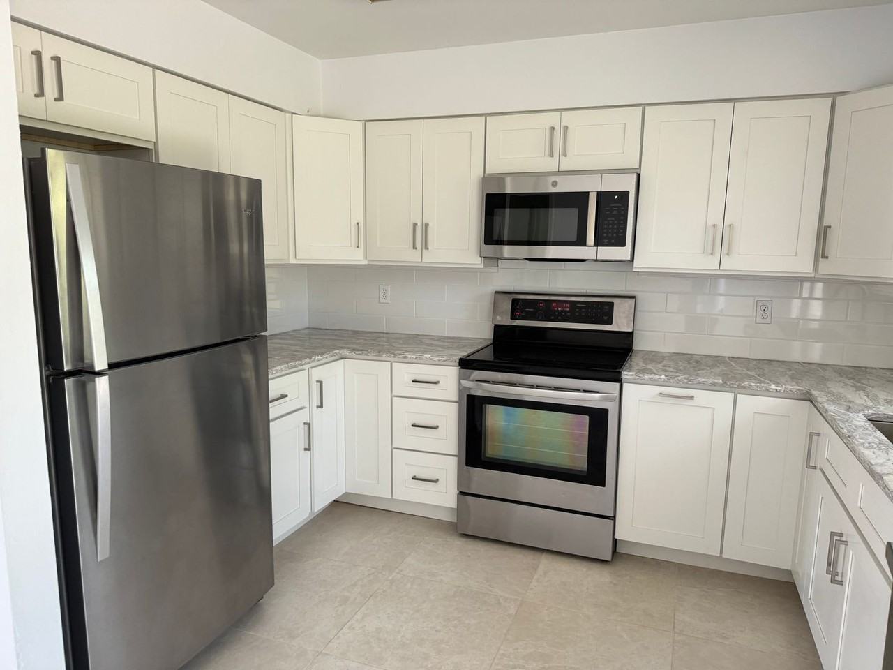 971 Gulfport Rd Se - Photo 3 of 20