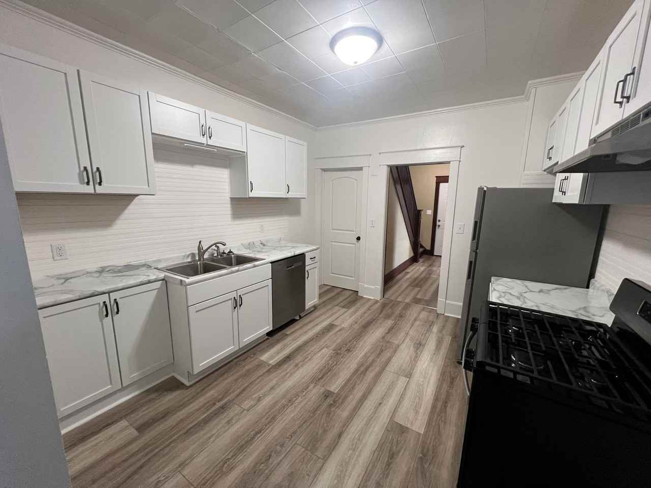 2317 19th St - Photo 2 of 22