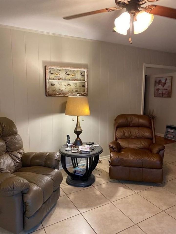 3155 Lakeshore Dr - Photo 6 of 18