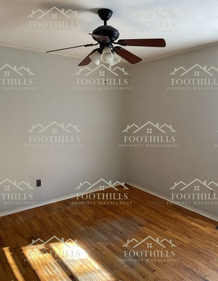 126 Pickens Cir - Photo 3 of 11