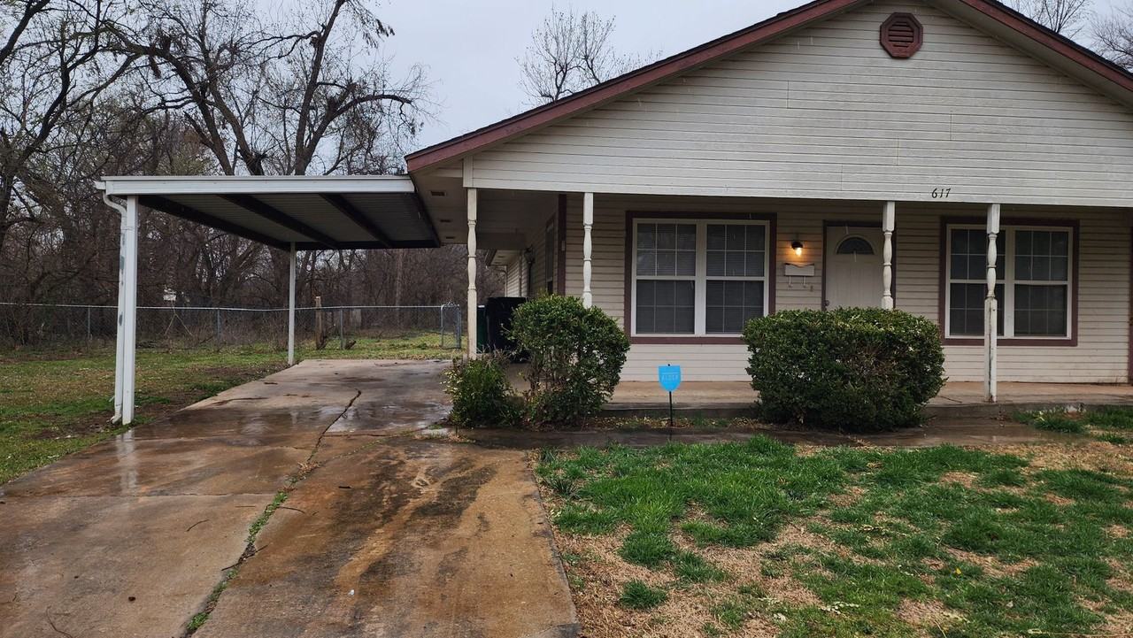 617 Se 18th St - Photo 2 of 24