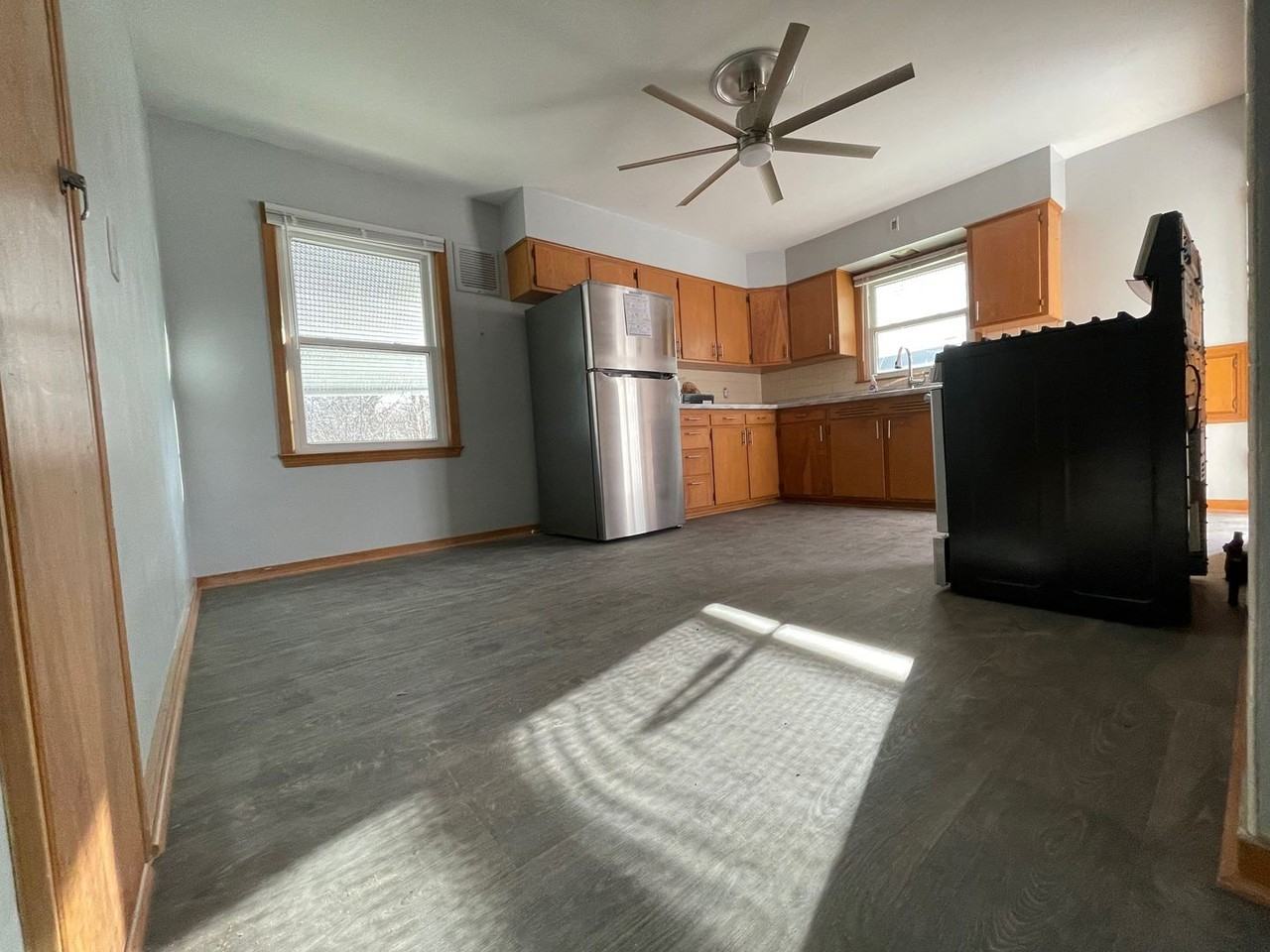 4417 W Glendale Ave - Photo 2 of 7