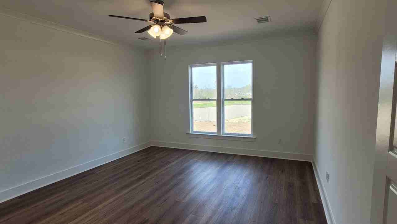 1575 Frankel Ave - Photo 7 of 9