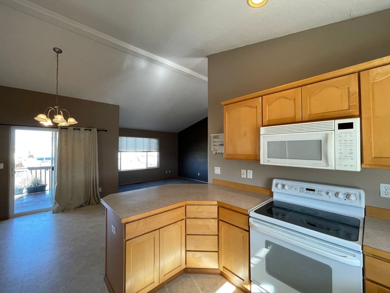 517 E Norma Lee Ave - Photo 3 of 15