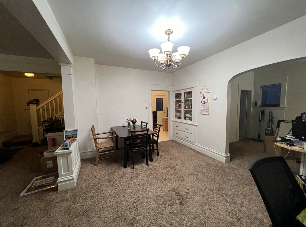 1908 G St - Photo 2 of 9