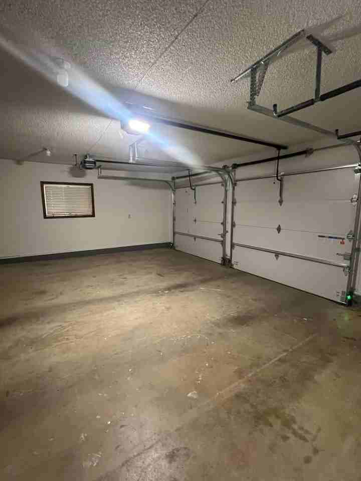 1359 Nw Maple Ln - Photo 7 of 24