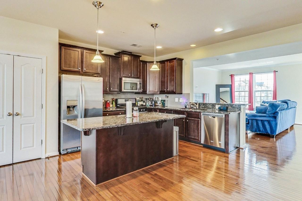 2814 Shearwater Ln - Photo 4 of 34