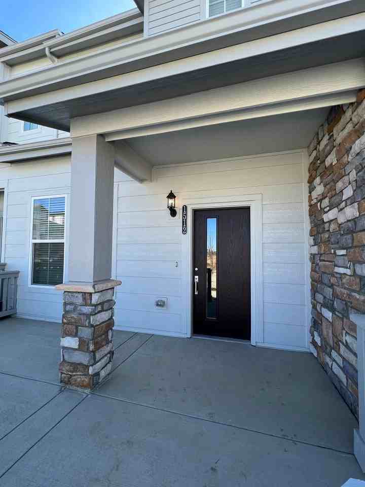 1512 Sun Way - Photo 2 of 21