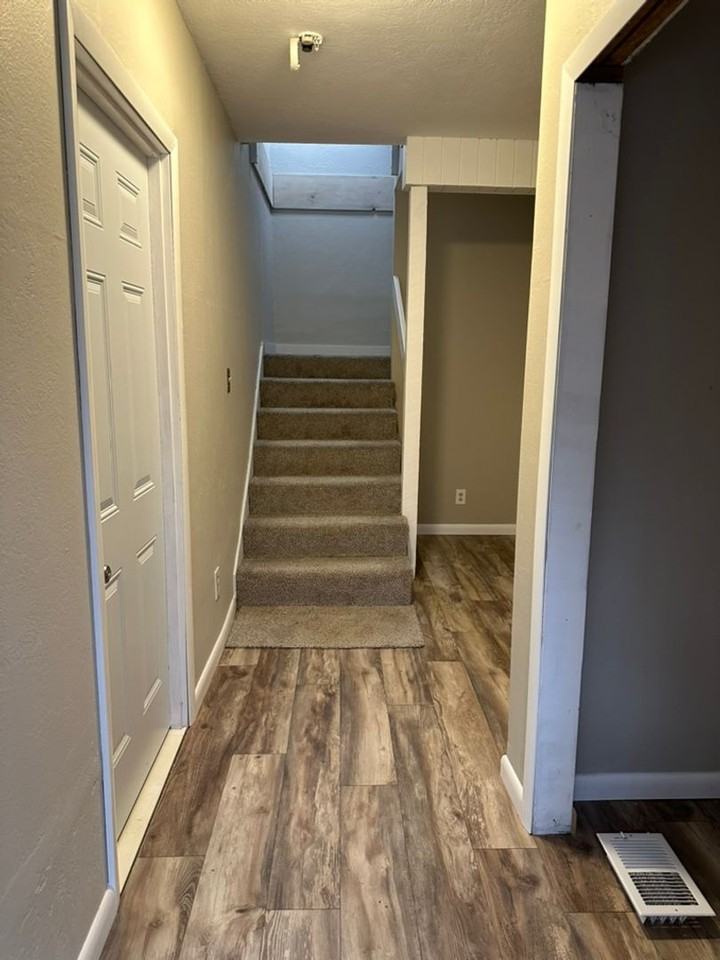 96 Forest Dr - Photo 2 of 10