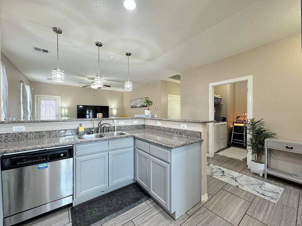 12160 Cherry Wood Ln - Photo 6 of 26