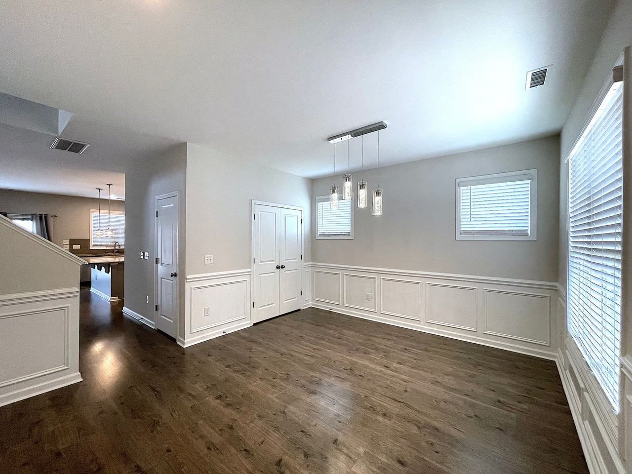 550 W Copenhaver Dr - Photo 2 of 23