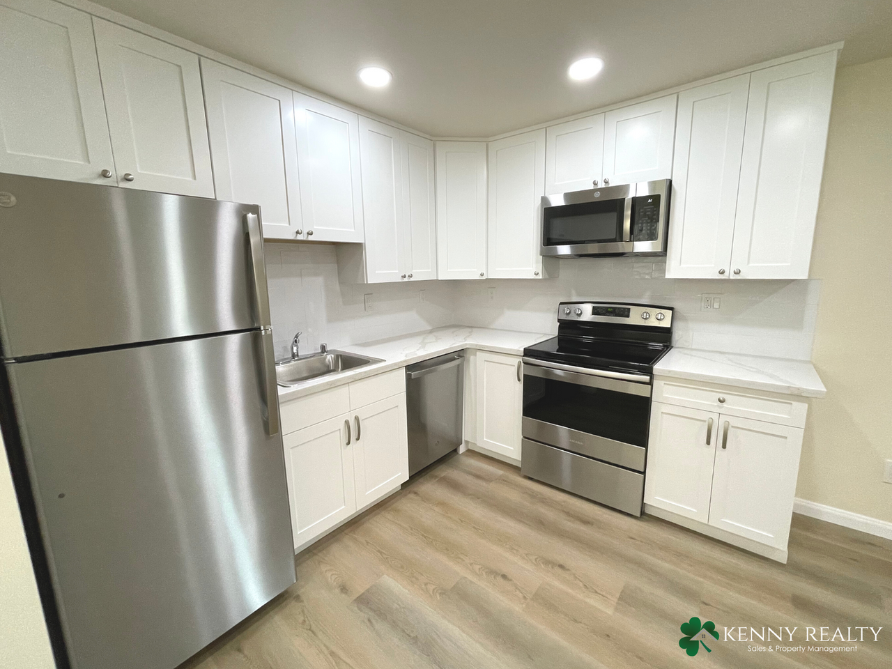 130A Pinehurst Way - Photo 3 of 13