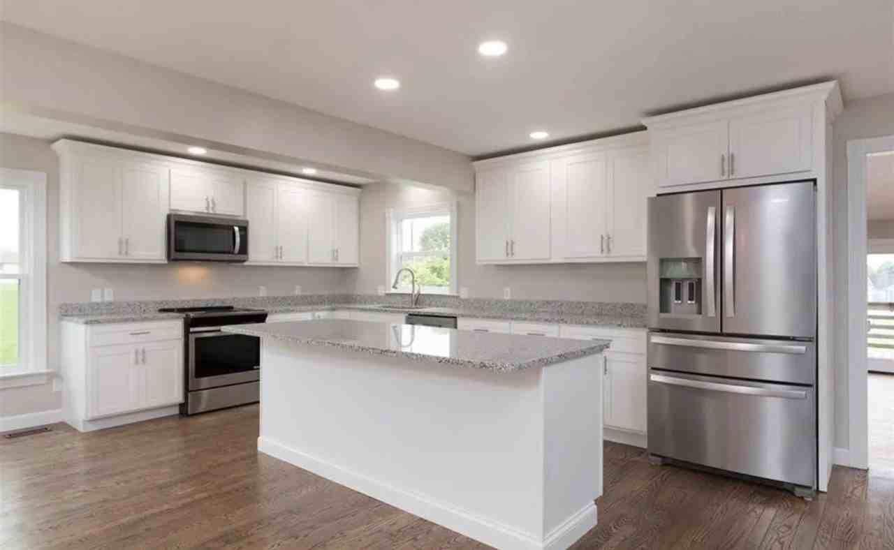 200 Jessie Ln - Photo 7 of 10