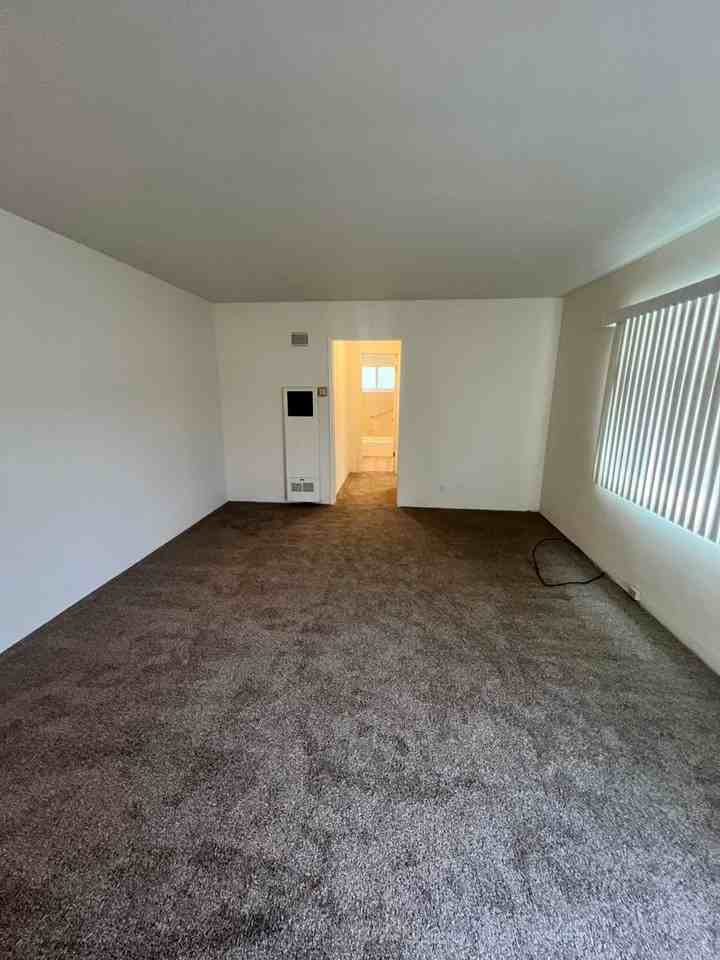 263 N Dos Caminos Ave - Photo 5 of 11