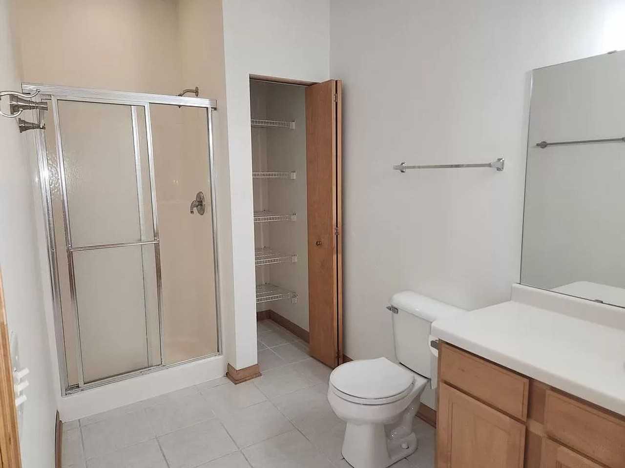 18315 W Wisconsin Ave - Photo 2 of 13