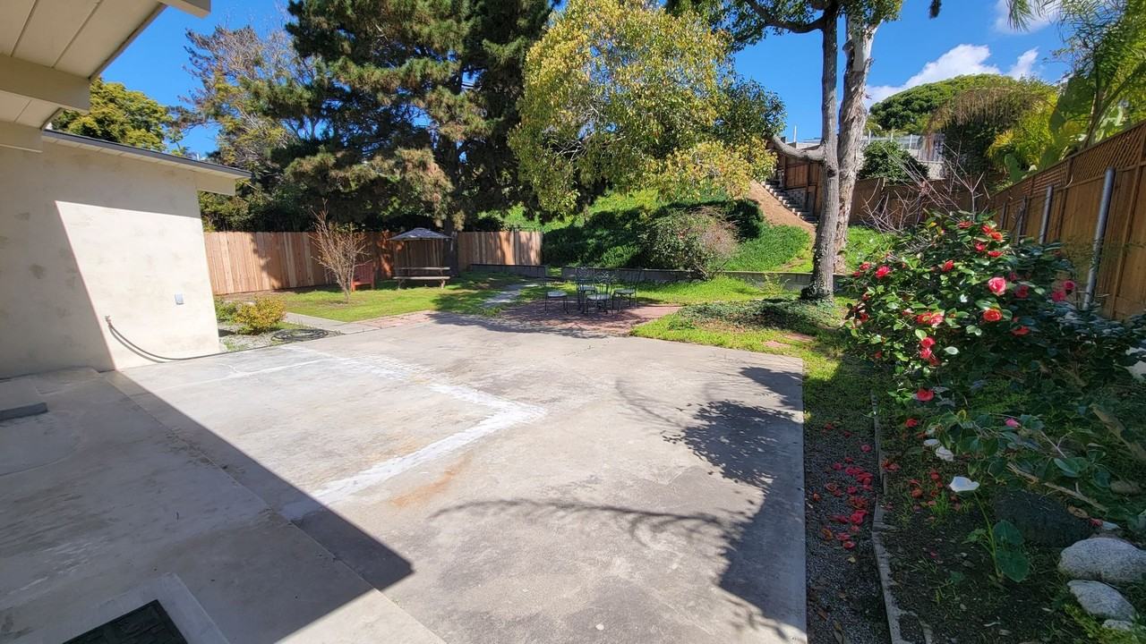 4027 Kenosha Ave - Photo 3 of 15