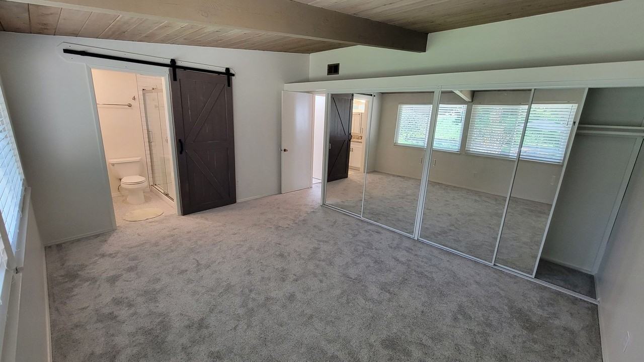 4027 Kenosha Ave - Photo 5 of 15