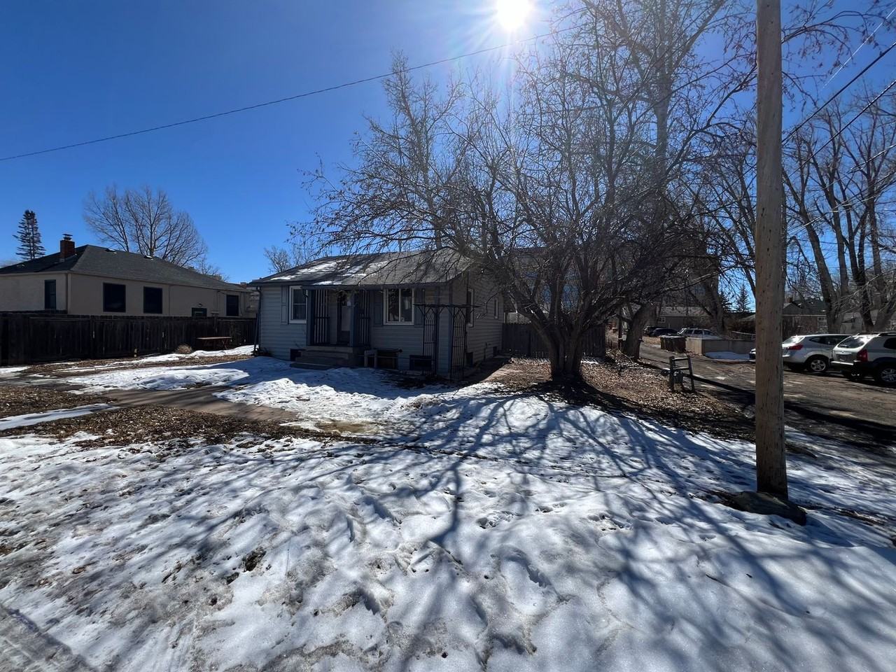 916 1/2 E Flint St - Photo 2 of 6