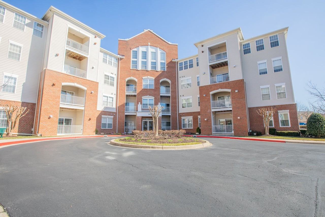 2610 Chapel Lake Dr - Photo 2 of 22