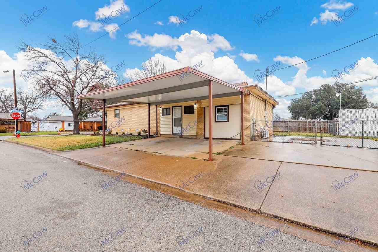 4616 Nadine Dr - Photo 2 of 22