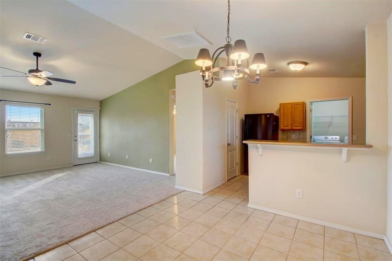 1624 Nw 145th St - Photo 4 of 33