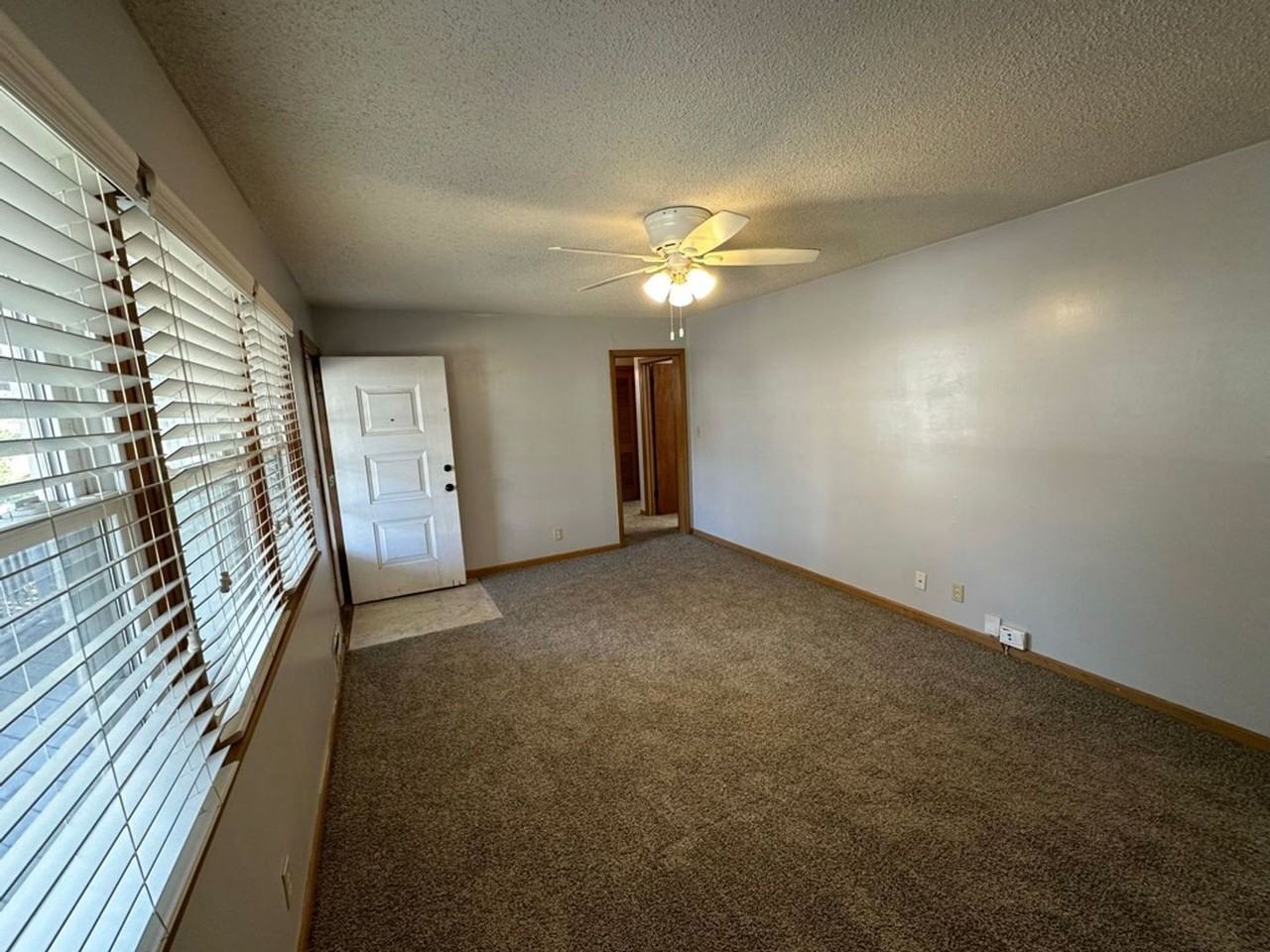 1105 W 25th Ter S - Photo 2 of 15