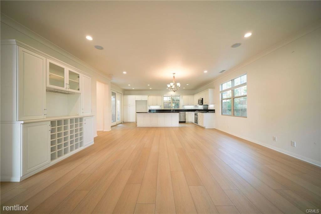 114 Blaze - Photo 3 of 12