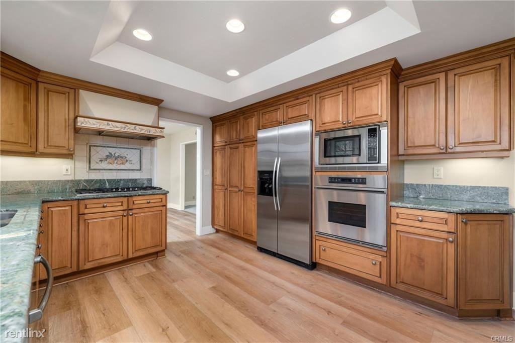 2836 Nevis Cir - Photo 3 of 18