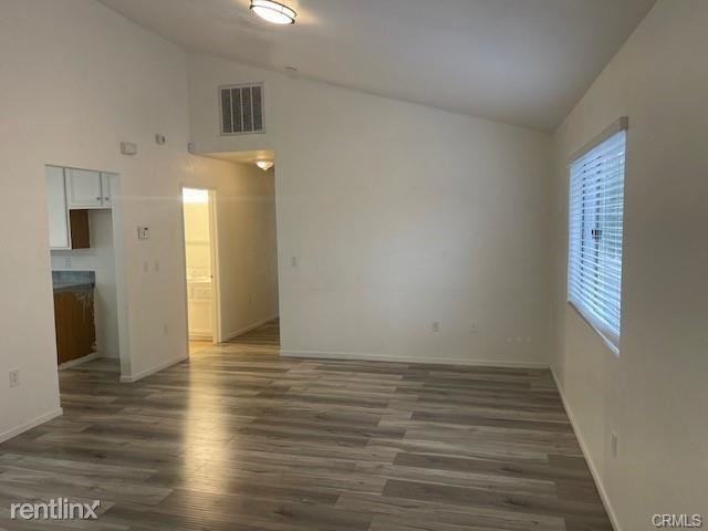 517 S Hewes St #A - Photo 3 of 13