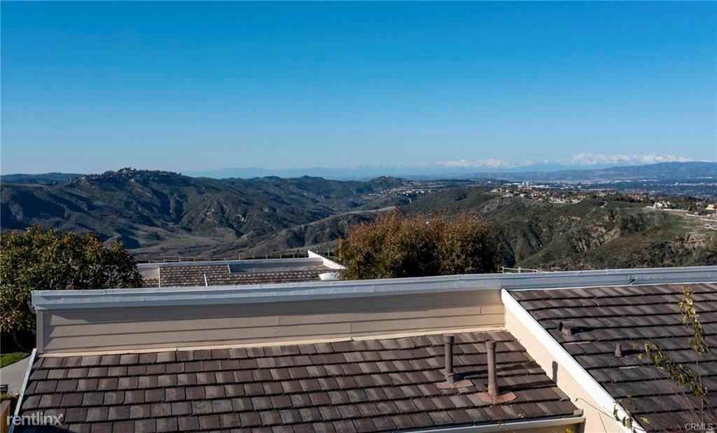 22881 Mariano Dr - Photo 2 of 11