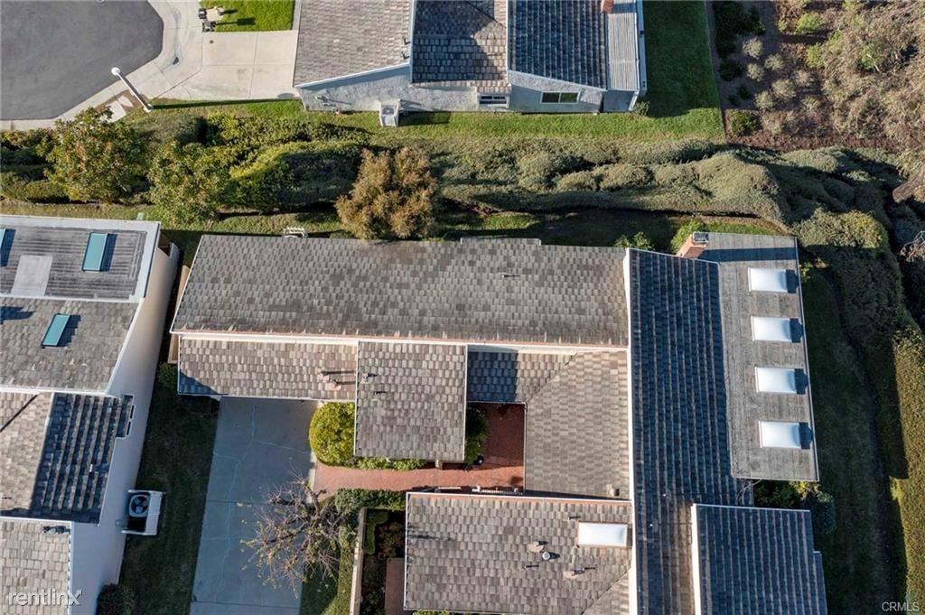 22881 Mariano Dr - Photo 3 of 11