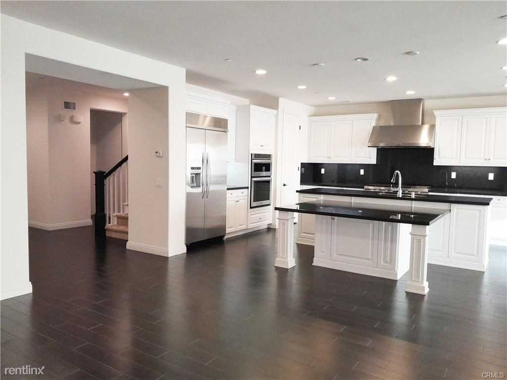 2512 E Shackle Line Dr - Photo 2 of 11