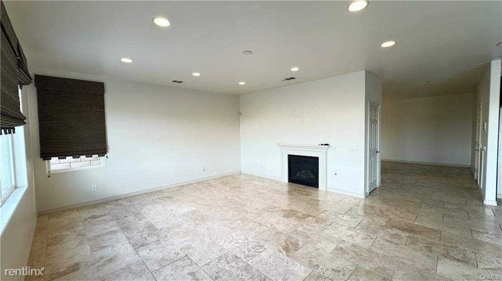 625 S Morningstar Dr - Photo 2 of 11