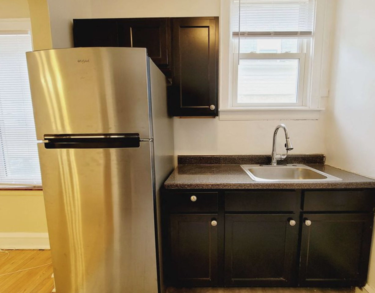 4133 W Cullom Ave #D2 - Photo 2 of 16