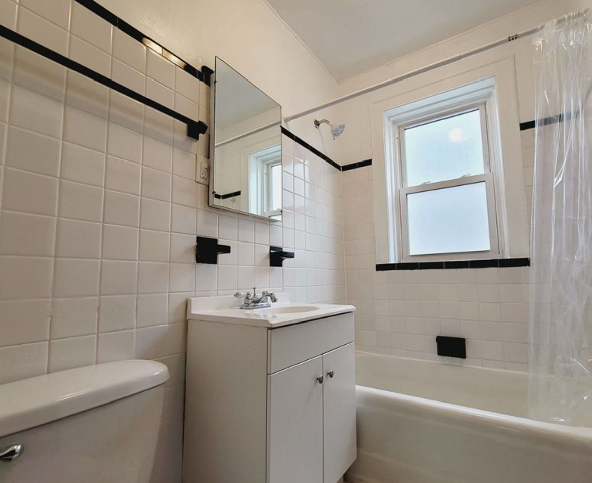 4133 W Cullom Ave #D2 - Photo 6 of 16