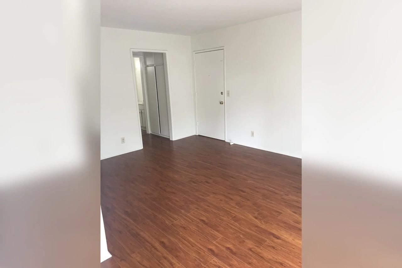 14551 Vose St - Photo 2 of 11