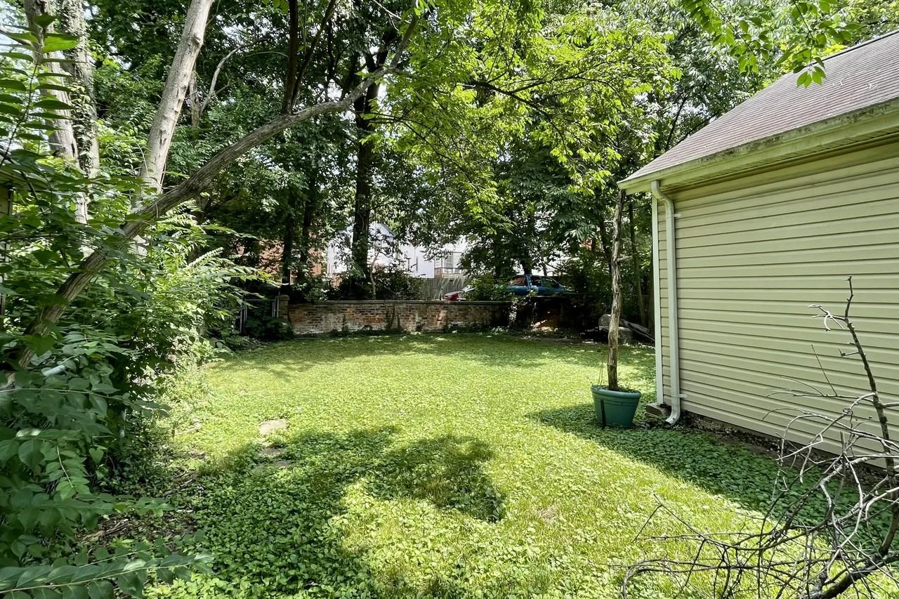3628 Edwards Rd - Photo 3 of 31