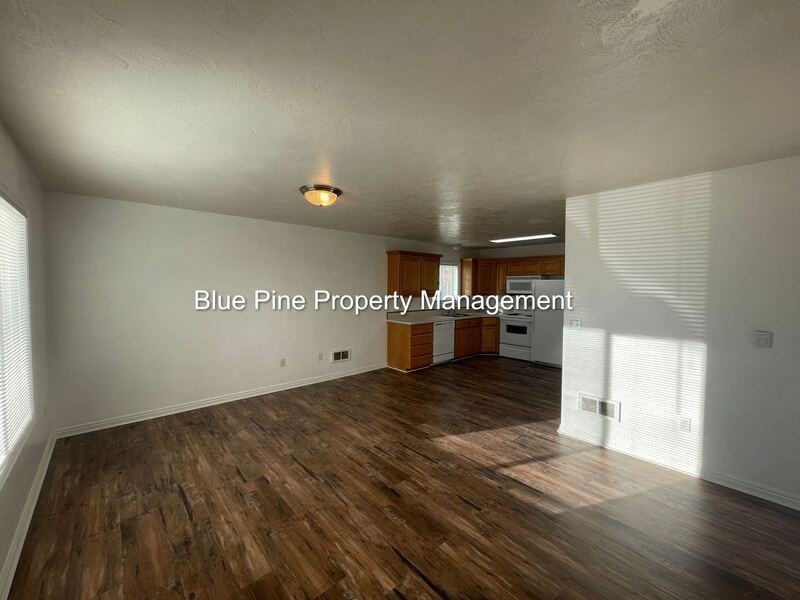139 Stockham Blvd #2 - Photo 2 of 9