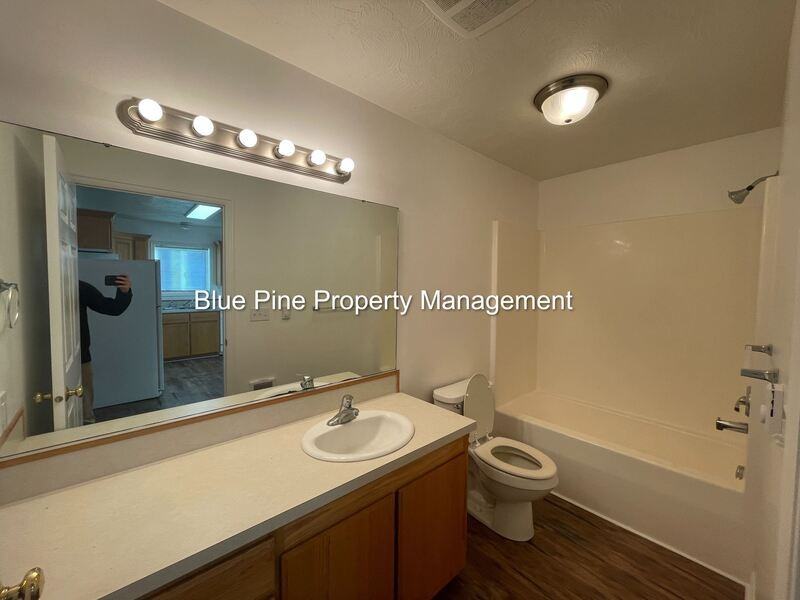 139 Stockham Blvd #2 - Photo 6 of 9